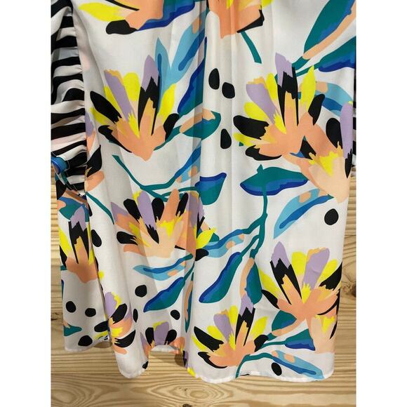 Crosby by Mollie Burch Flutter Cap Sleeve Zoe Top Island Lillies Mixed Print, XS - Picture 6 of 8